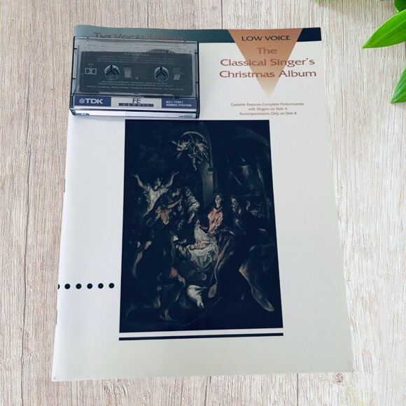 Classical Singer's Christmas Album Low Voice Sheet Music with Cassette Accomp. - Picture 2 of 4